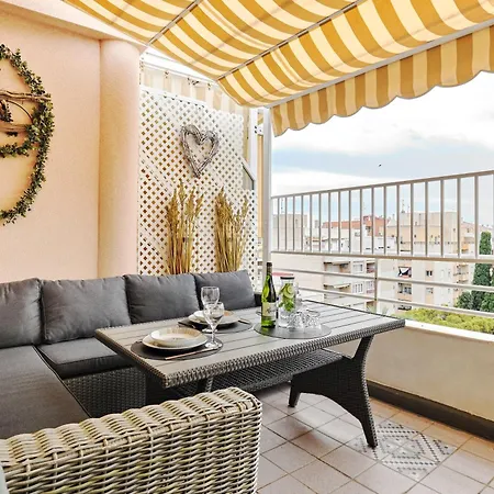 Apartment Penthouse Louis *